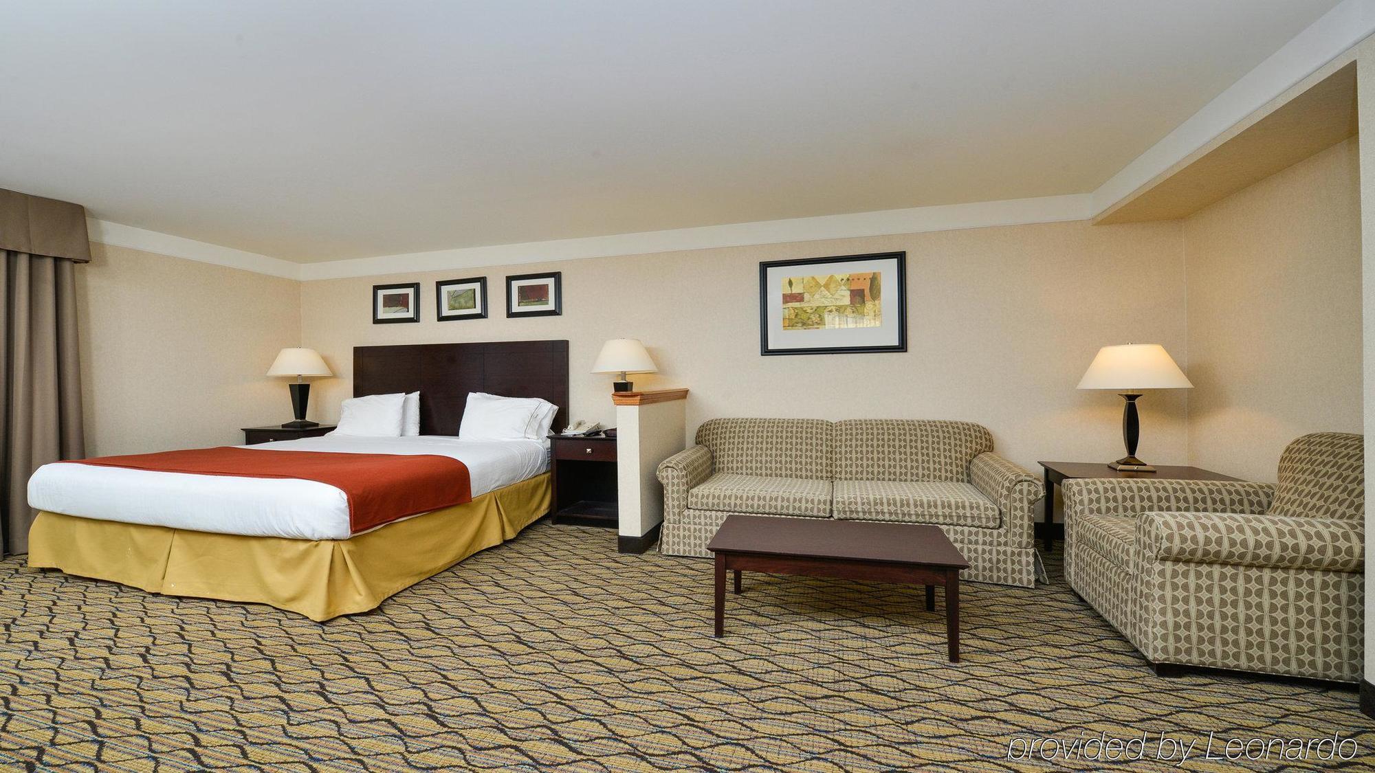 Holiday Inn Express Great Barrington By Ihg Exteriör bild