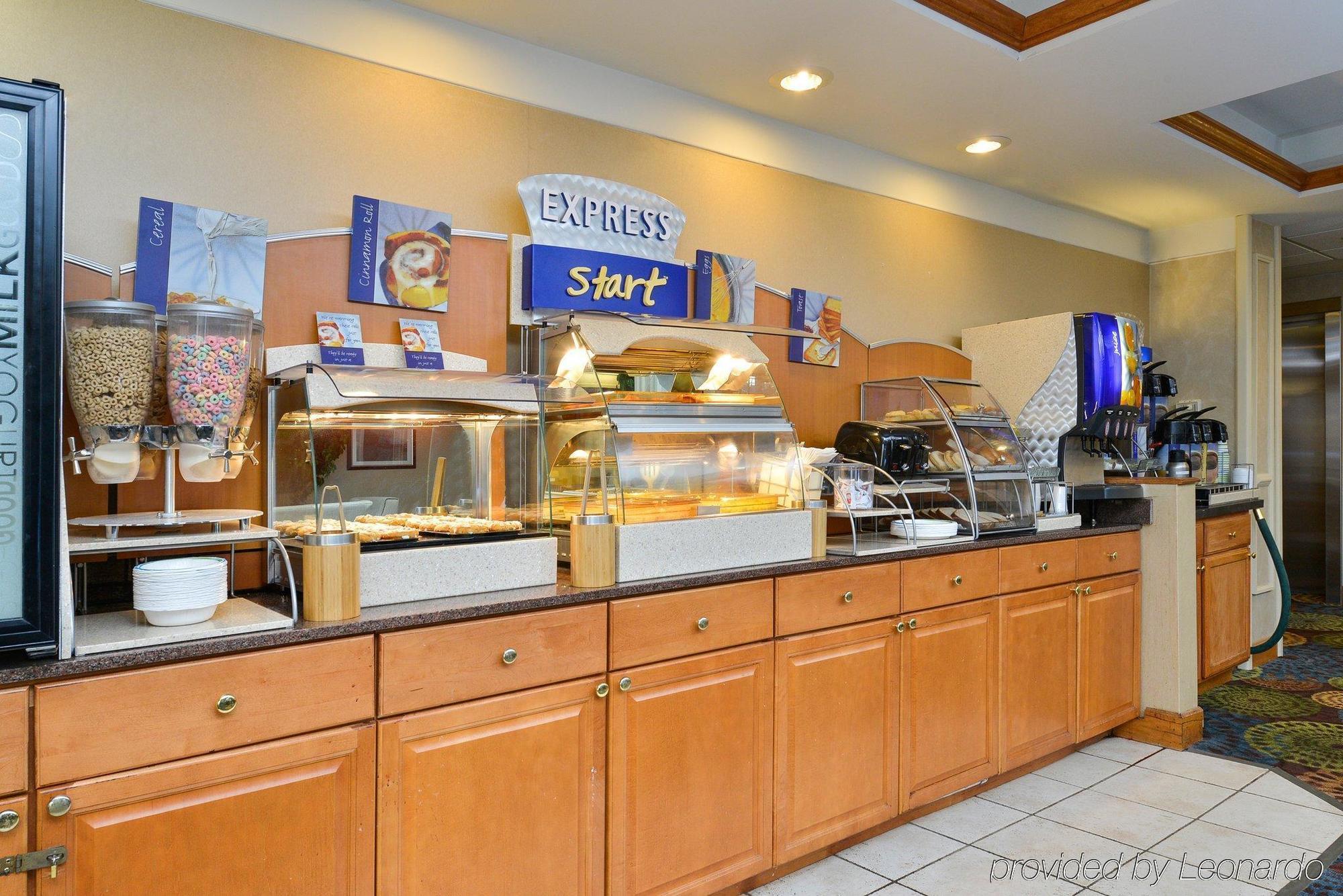 Holiday Inn Express Great Barrington By Ihg Exteriör bild