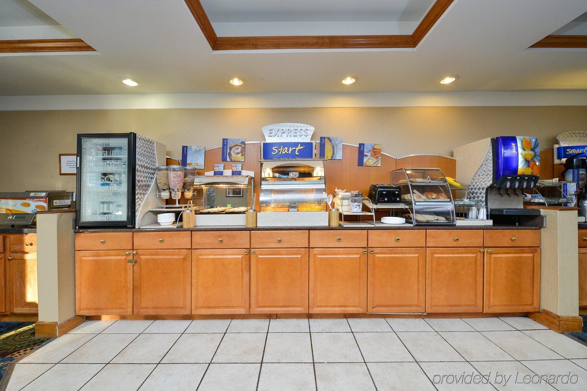 Holiday Inn Express Great Barrington By Ihg Exteriör bild